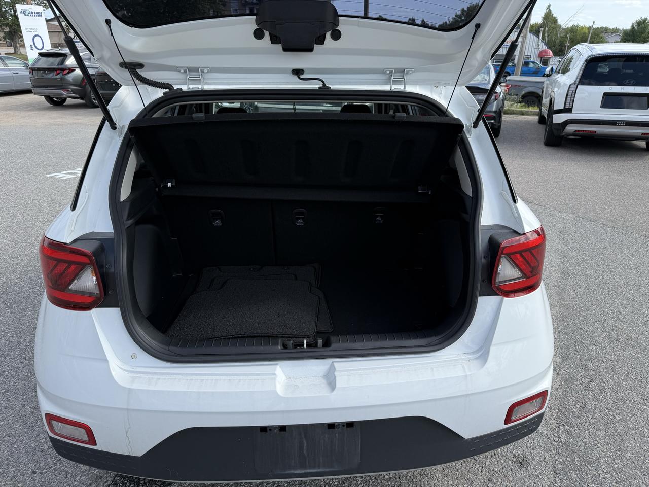 2021 Hyundai Venue PREFERRED Photo10