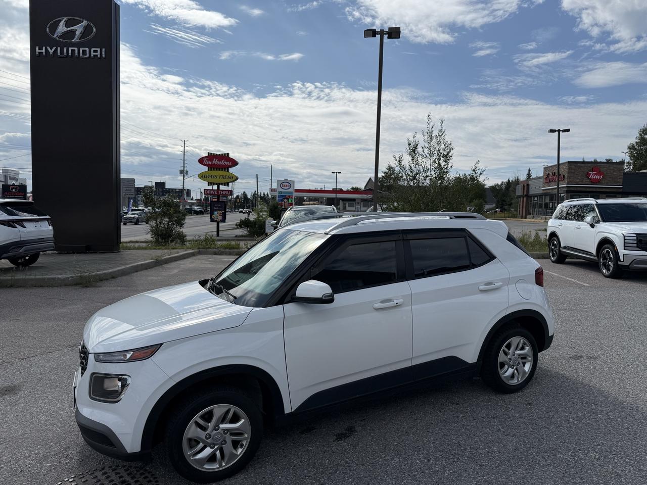 2021 Hyundai Venue PREFERRED Photo1