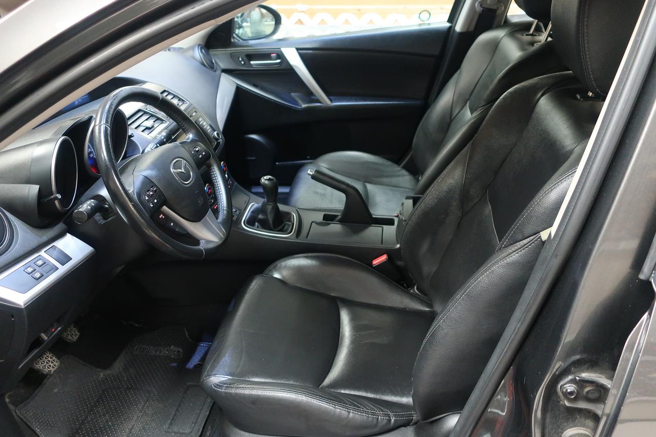 2012 Mazda MAZDA3 GS-SKY Photo