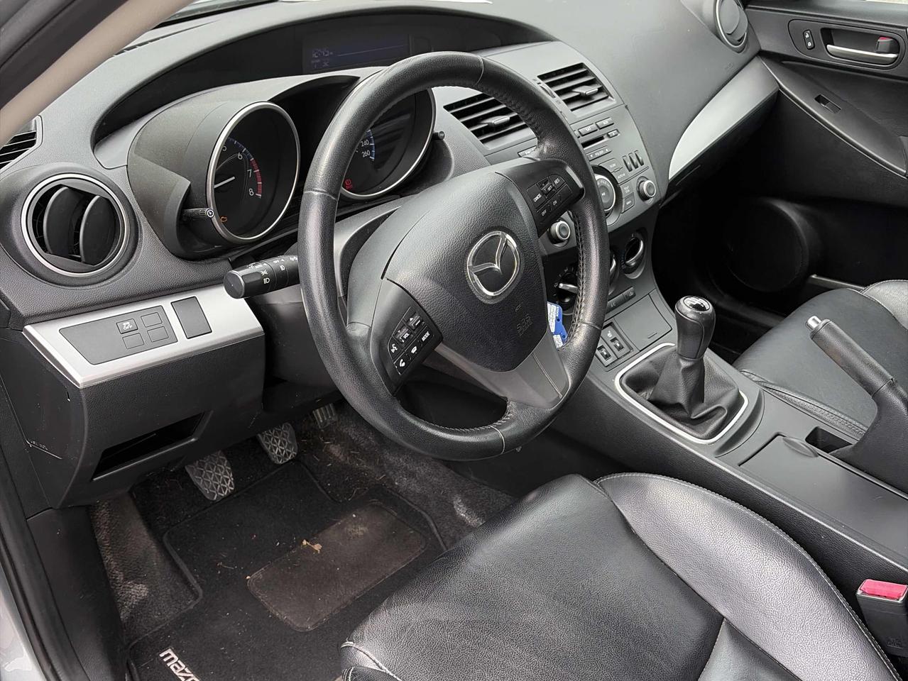2012 Mazda MAZDA3 GS-SKY Photo