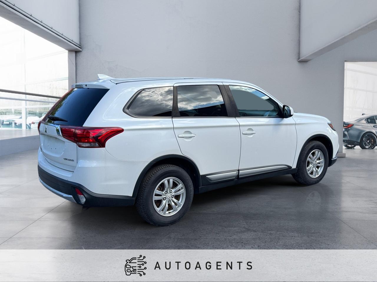 2018 Mitsubishi Outlander ES AWC Photo4