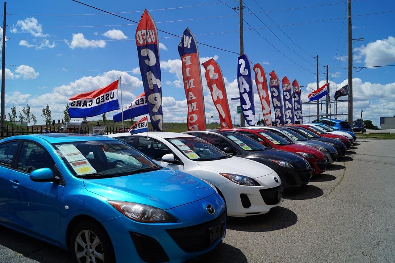 2012 Mazda MAZDA3 4dr HB Sport Auto GS-SKY Photo