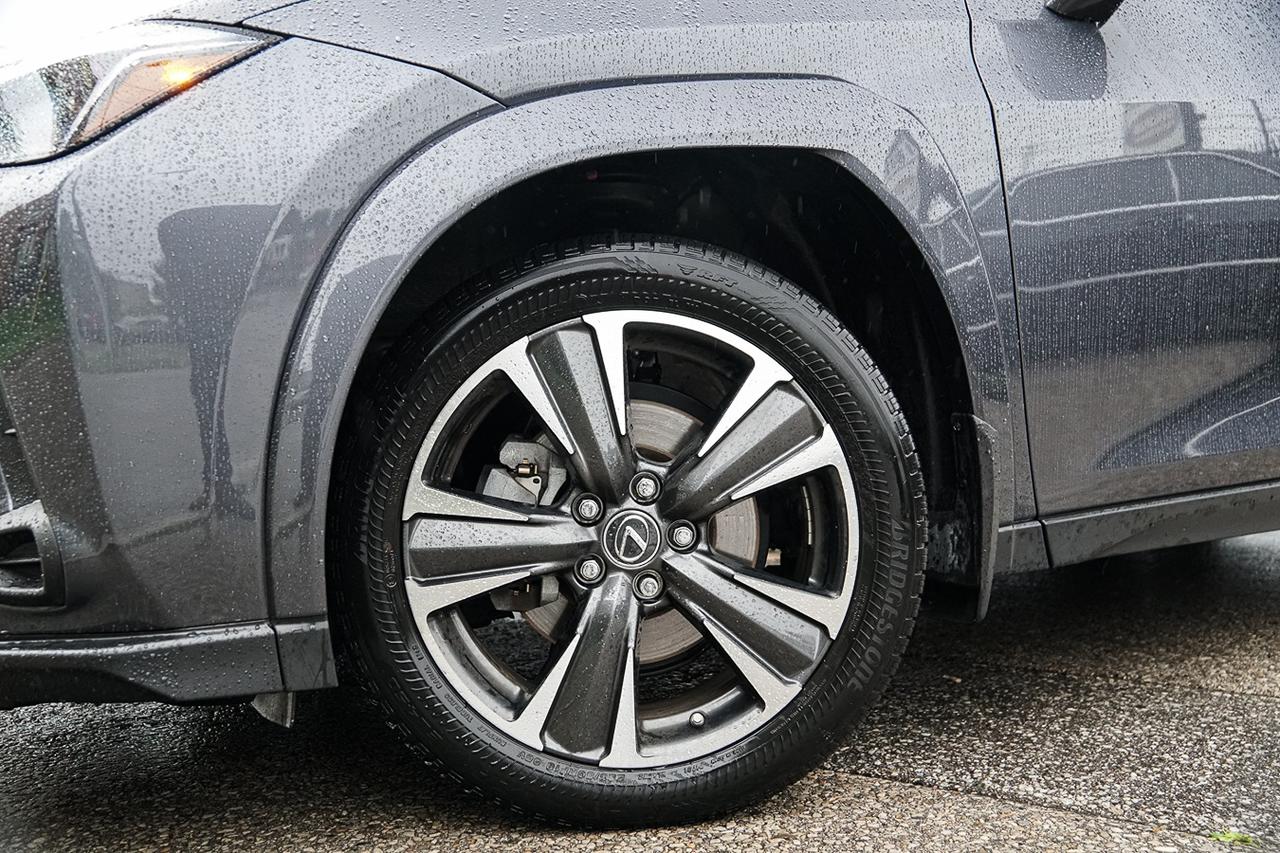 2024 Lexus UX UX 250h HYBRID|AWD|ONE OWNER|BSM|COOLED SEAT| Photo4