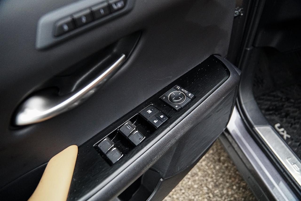 2024 Lexus UX UX 250h HYBRID|AWD|ONE OWNER|BSM|COOLED SEAT| Photo