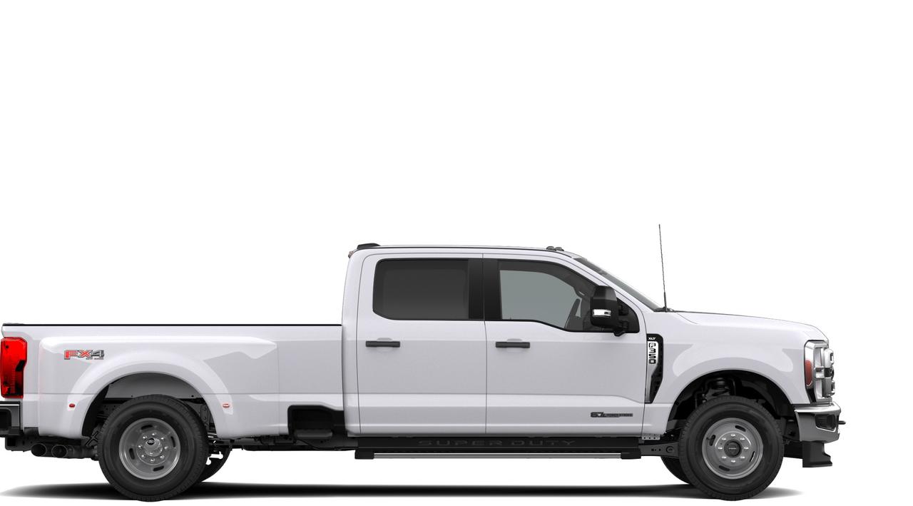 2026 Ford F-350 Super Duty DRW XLT Photo4