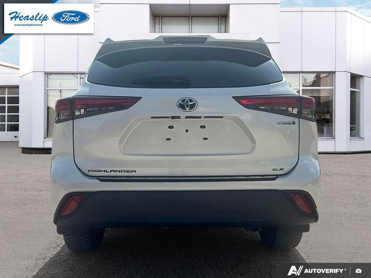 2023 Toyota Highlander HYBRID XLE Photo4
