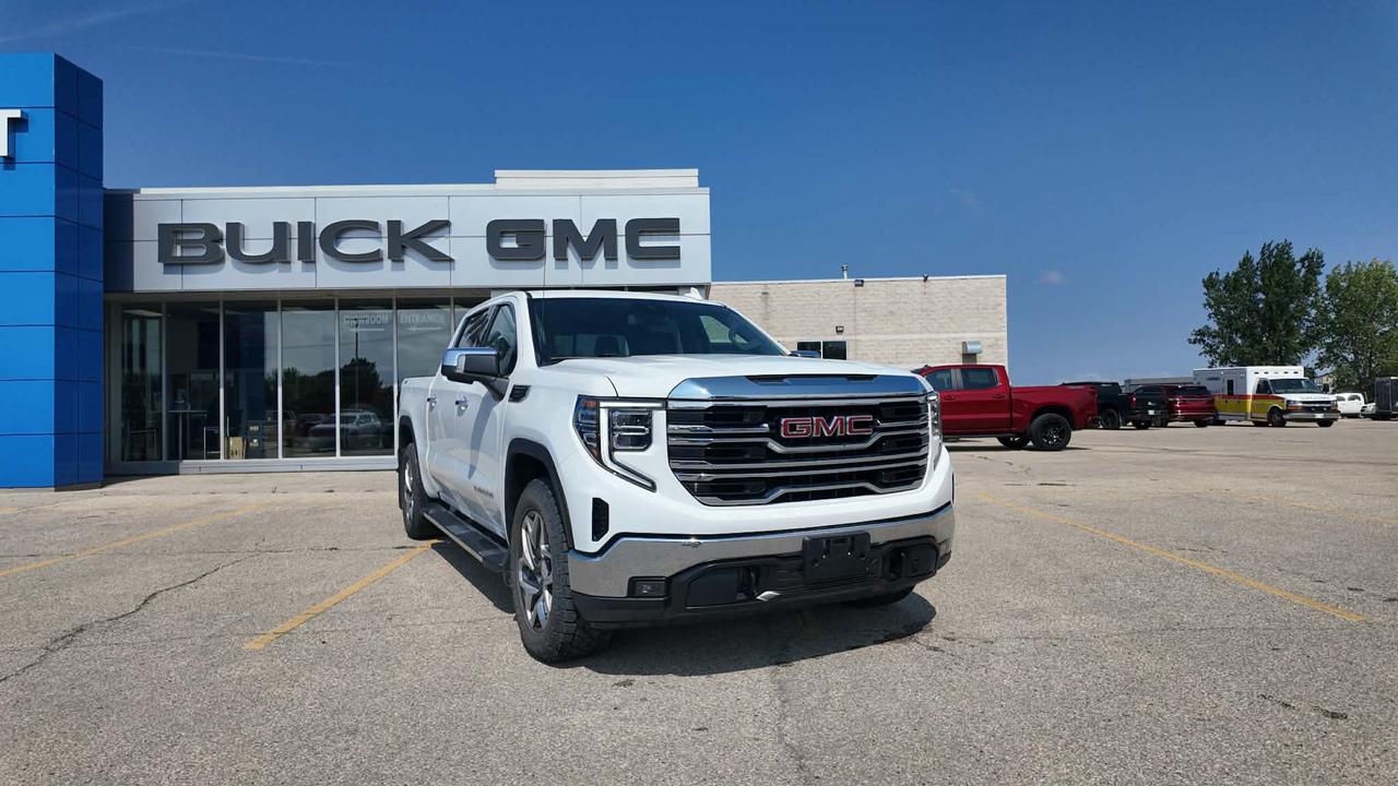 Used 2023 GMC Sierra 1500 * SLT Crew 4x4 * LOCAL TRADE * VENTED & HEATED SEATS * for sale in Portage la Prairie, MB