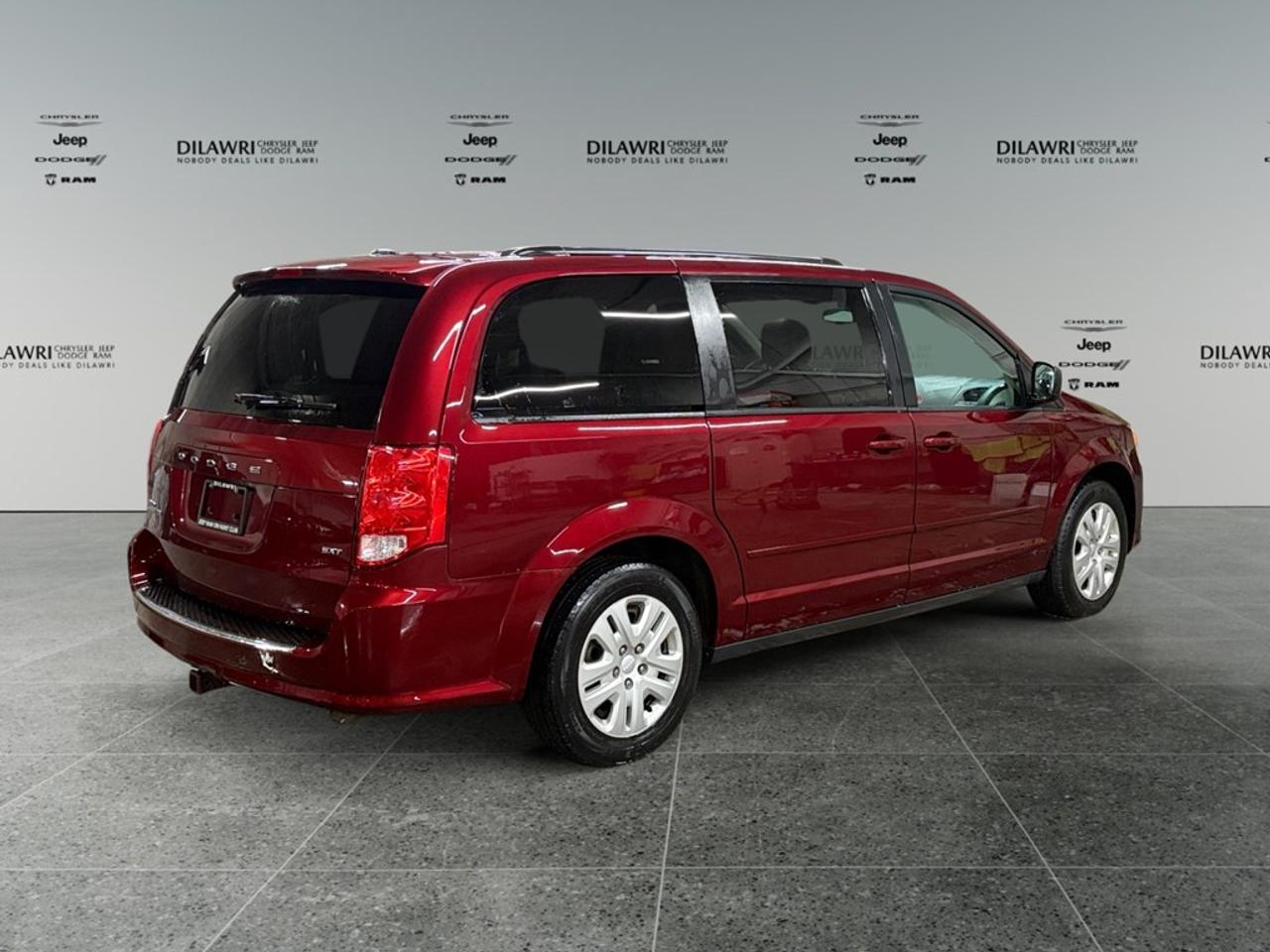 2017 Dodge Grand Caravan 4dr Wgn SXT Photo4