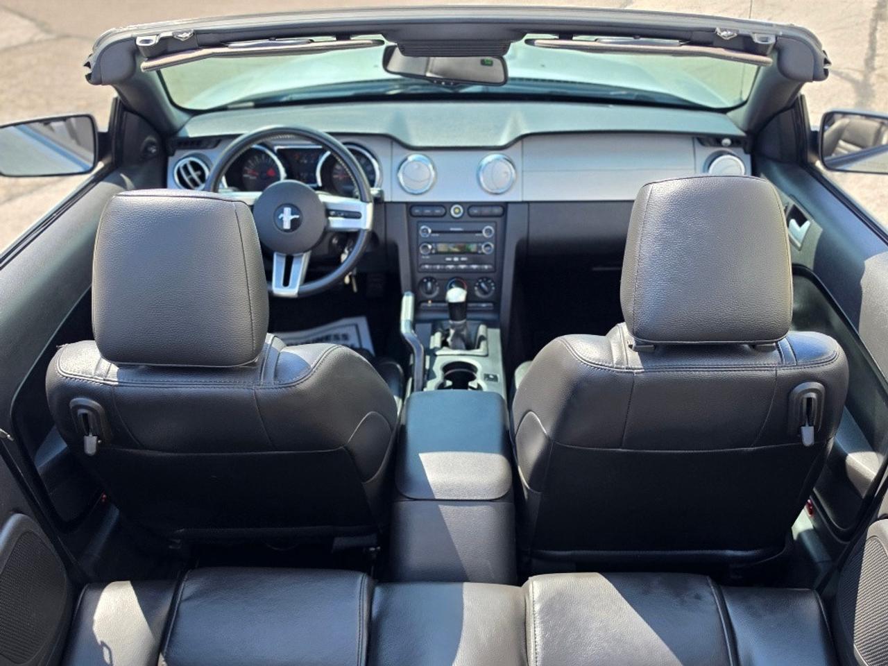 2009 Ford Mustang GT CONVERTIBLE-5 SPEED MANUAL-V8 Photo