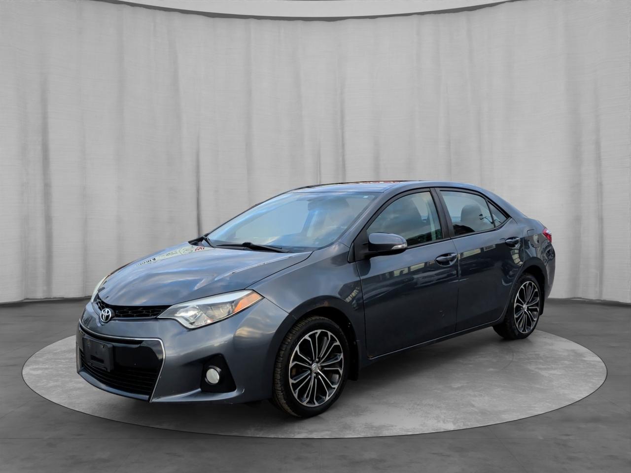 2015 Toyota Corolla S Photo0