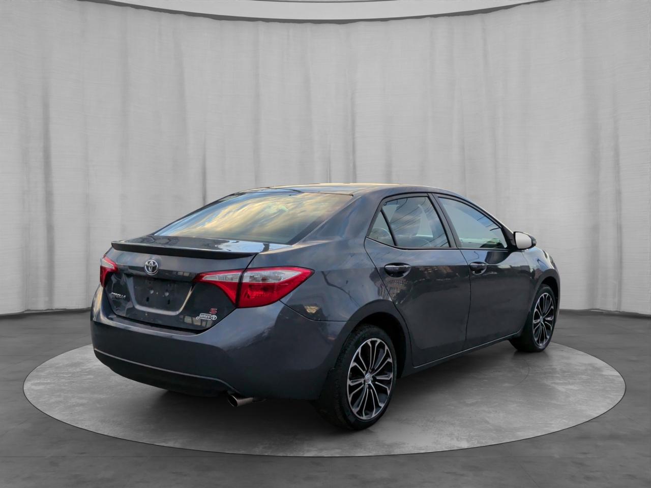 2015 Toyota Corolla S Photo
