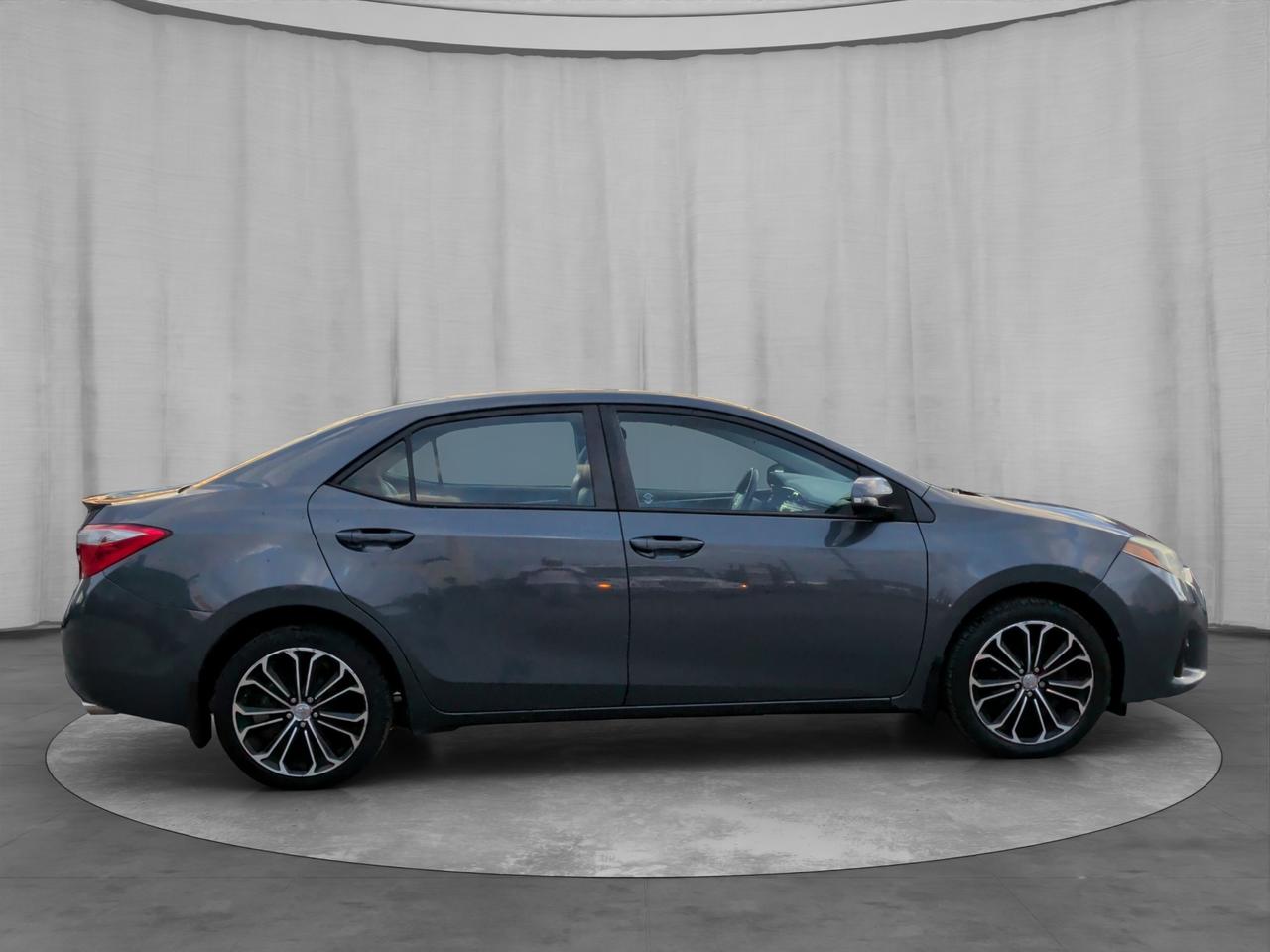 2015 Toyota Corolla S Photo