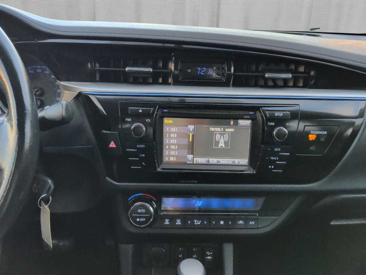 2015 Toyota Corolla S Photo