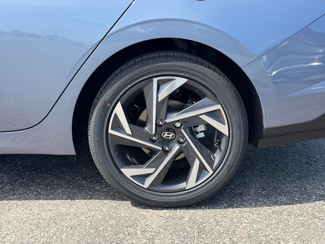 2026 Hyundai Elantra Preferred IVT w/Tech Pkg Photo