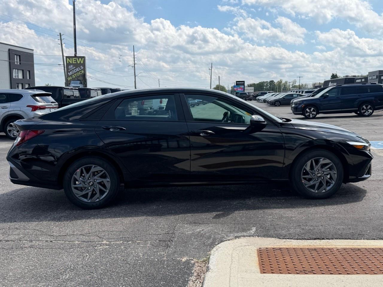2026 Hyundai Elantra Preferred IVT Photo