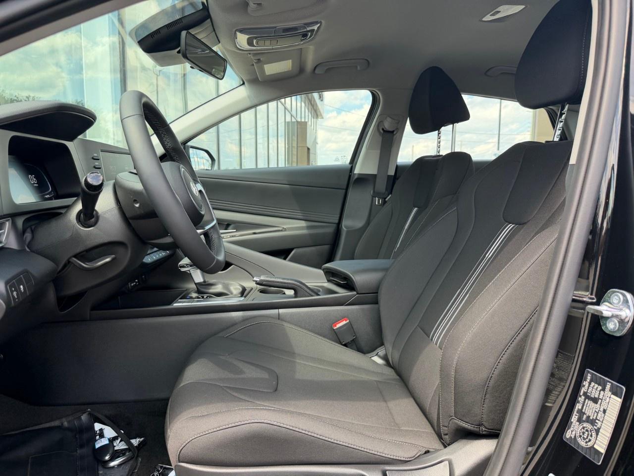 2026 Hyundai Elantra Preferred IVT Photo