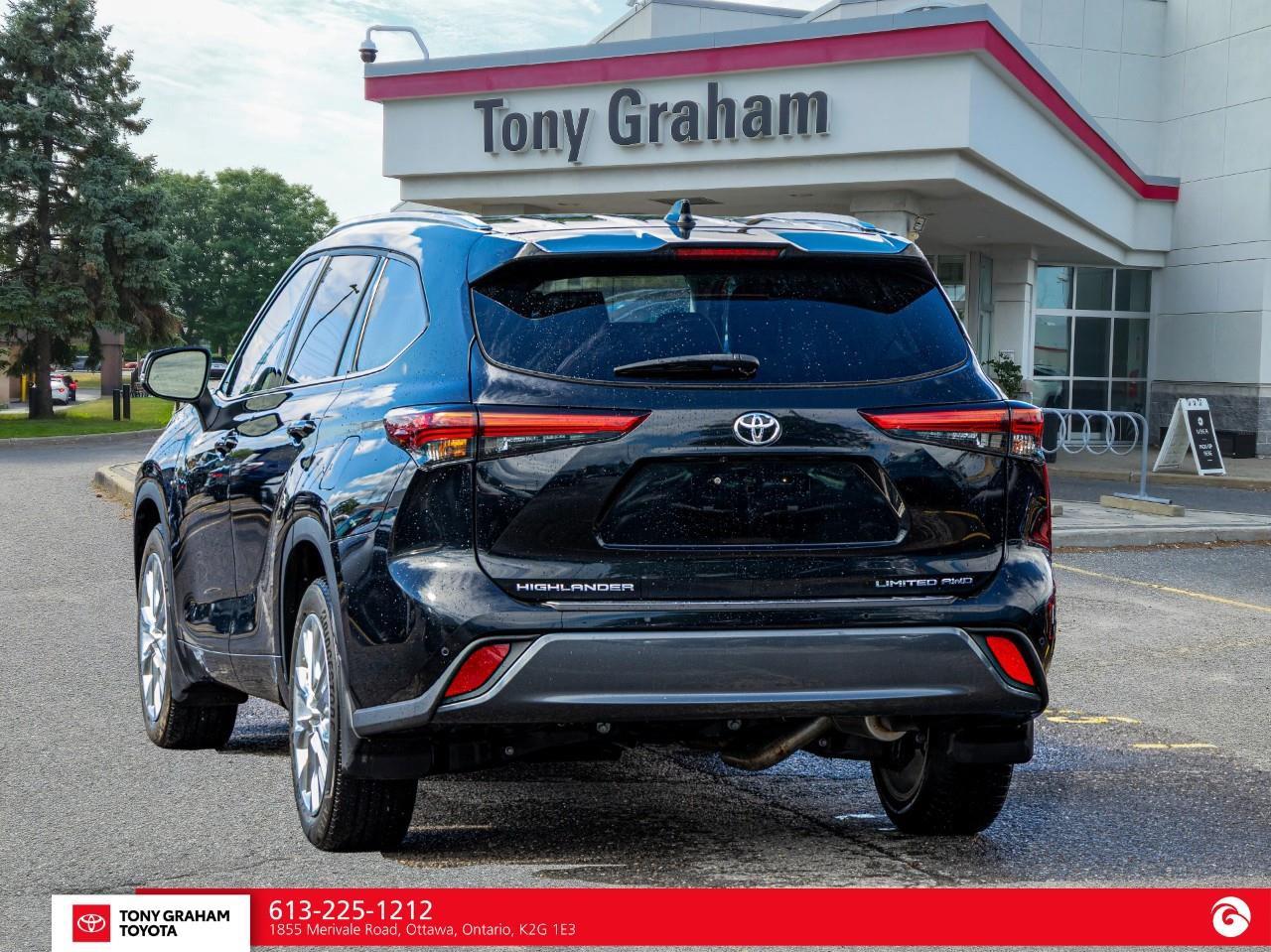 2022 Toyota Highlander LIMITED  Photo