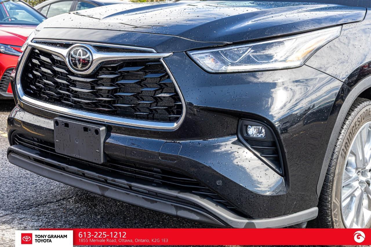 2022 Toyota Highlander LIMITED  Photo