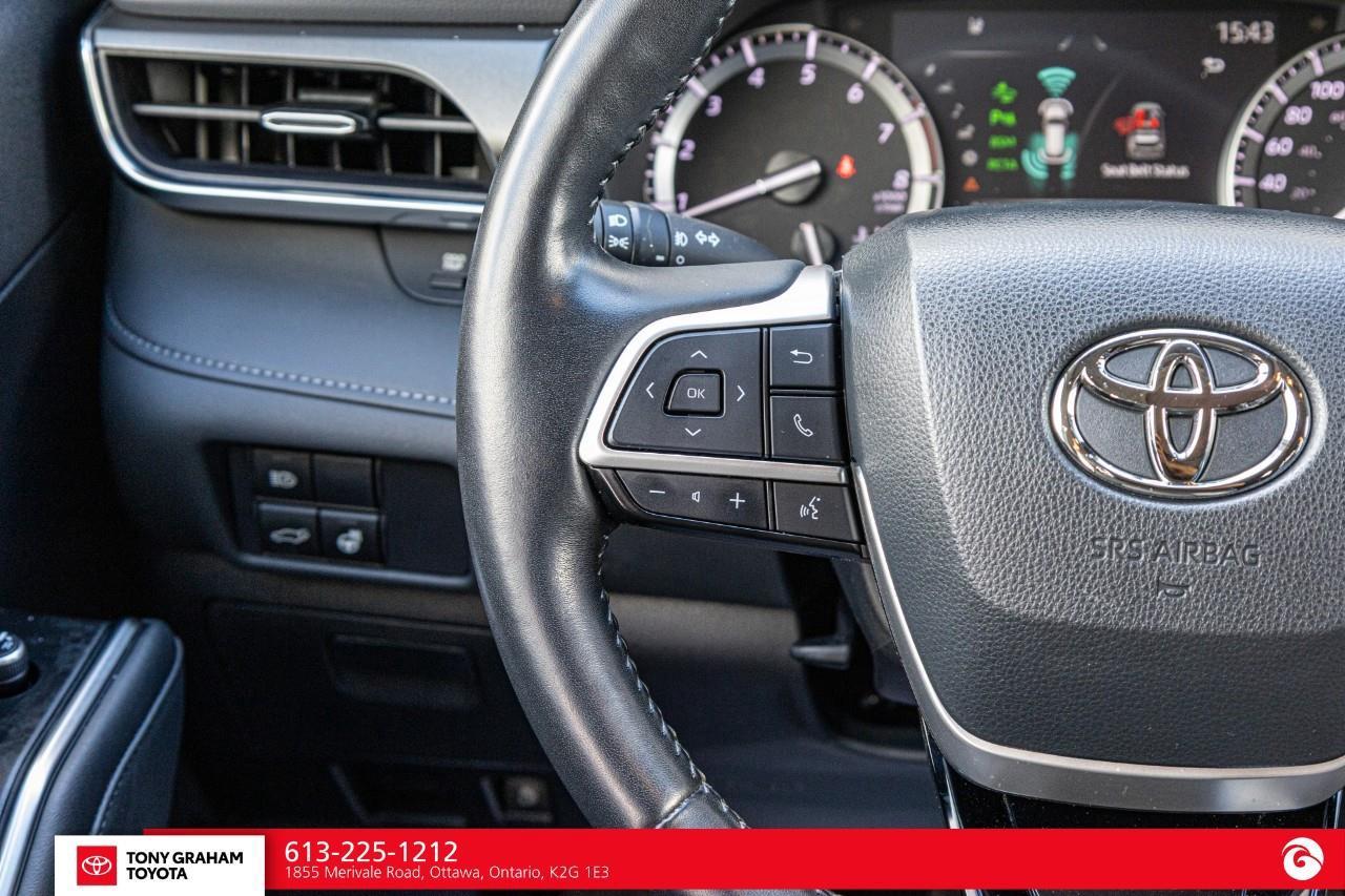 2022 Toyota Highlander LIMITED  Photo