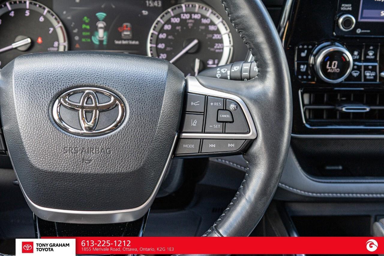 2022 Toyota Highlander LIMITED  Photo