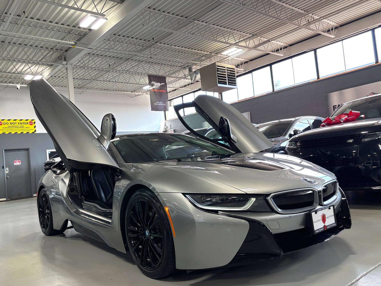 2019 BMW i8 eDRIVE|HUD|AMBIENT|BUTTERFLYDOORS|CARBONMONOCOQUE| Photo2
