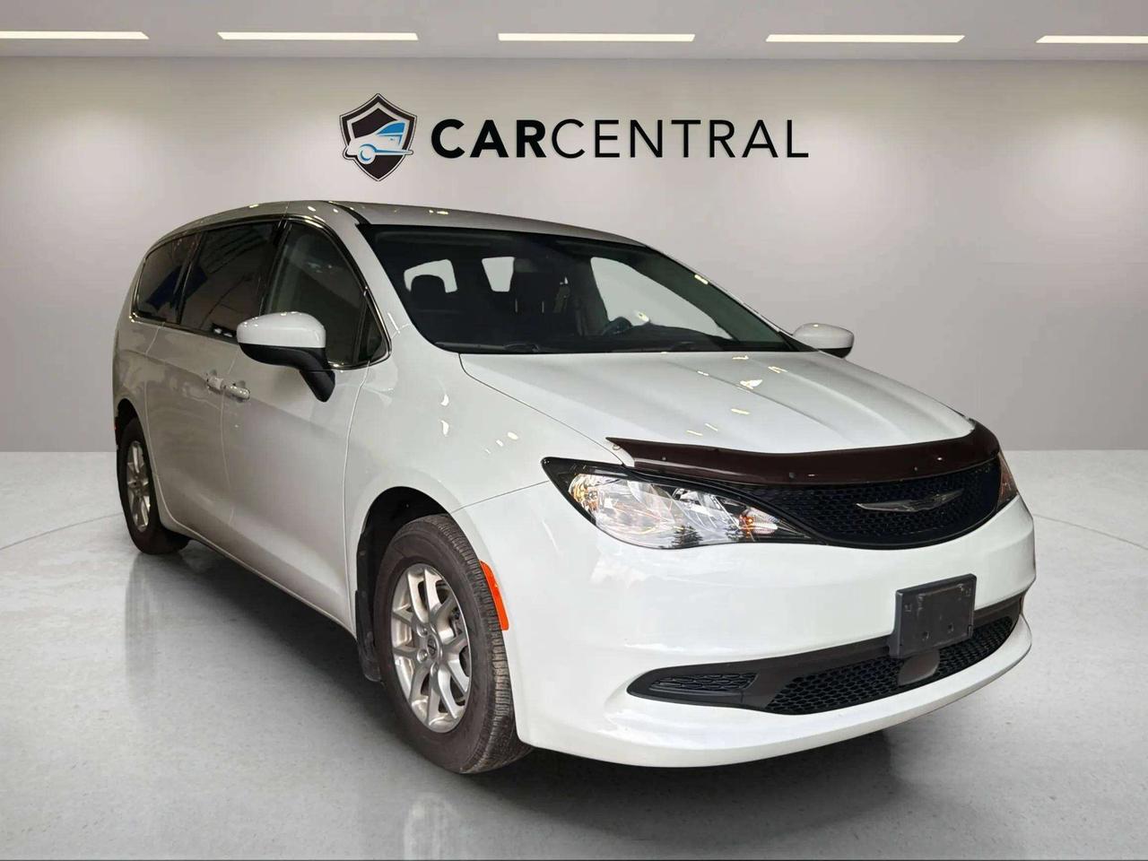 2023 Dodge Grand Caravan SXT | PUSH START | HTD STEERING | 11 SERVICE REC Photo