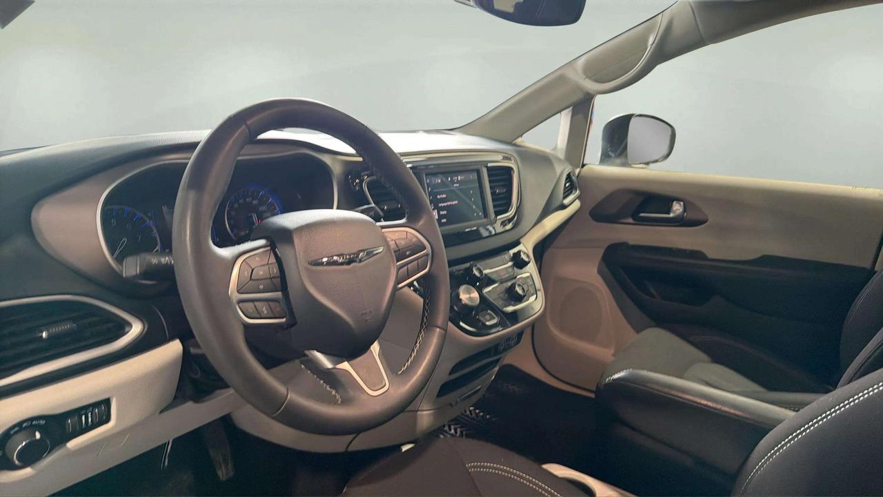 2023 Dodge Grand Caravan SXT | PUSH START | HTD STEERING | 11 SERVICE REC Photo
