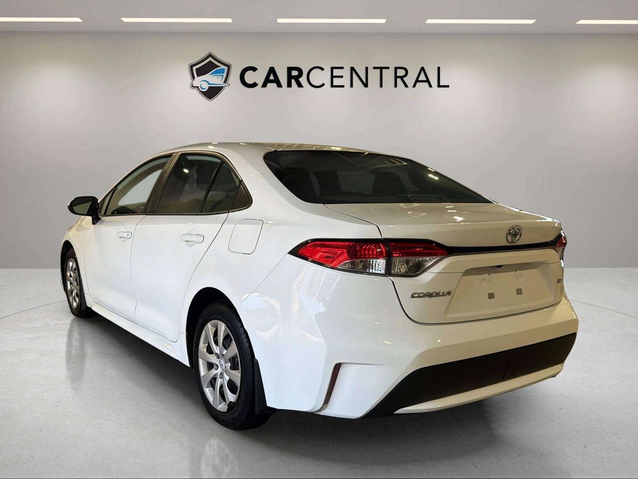 2020 Toyota Corolla LE| ONE OWNER| HTD SEATS| CARPLAY Photo