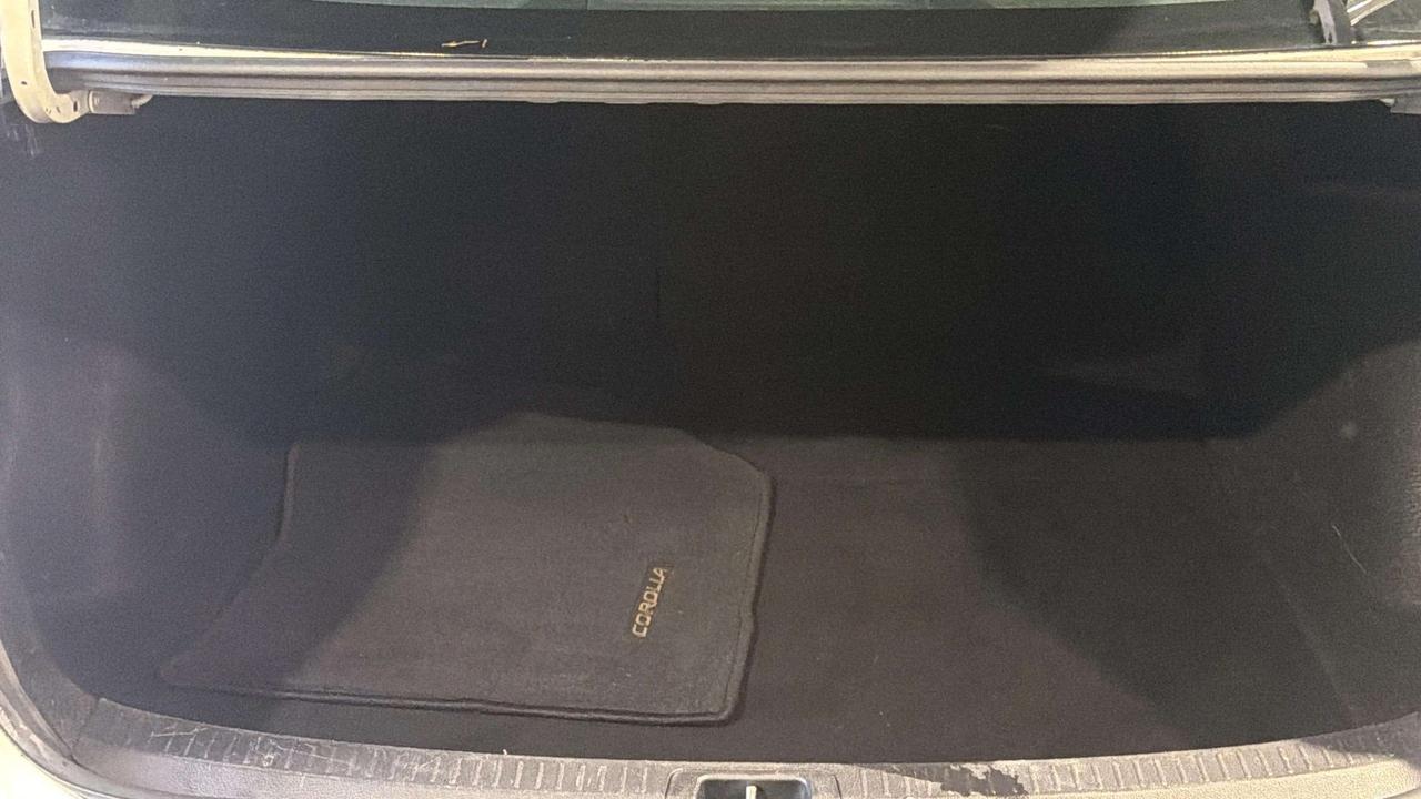2020 Toyota Corolla LE| ONE OWNER| HTD SEATS| CARPLAY Photo