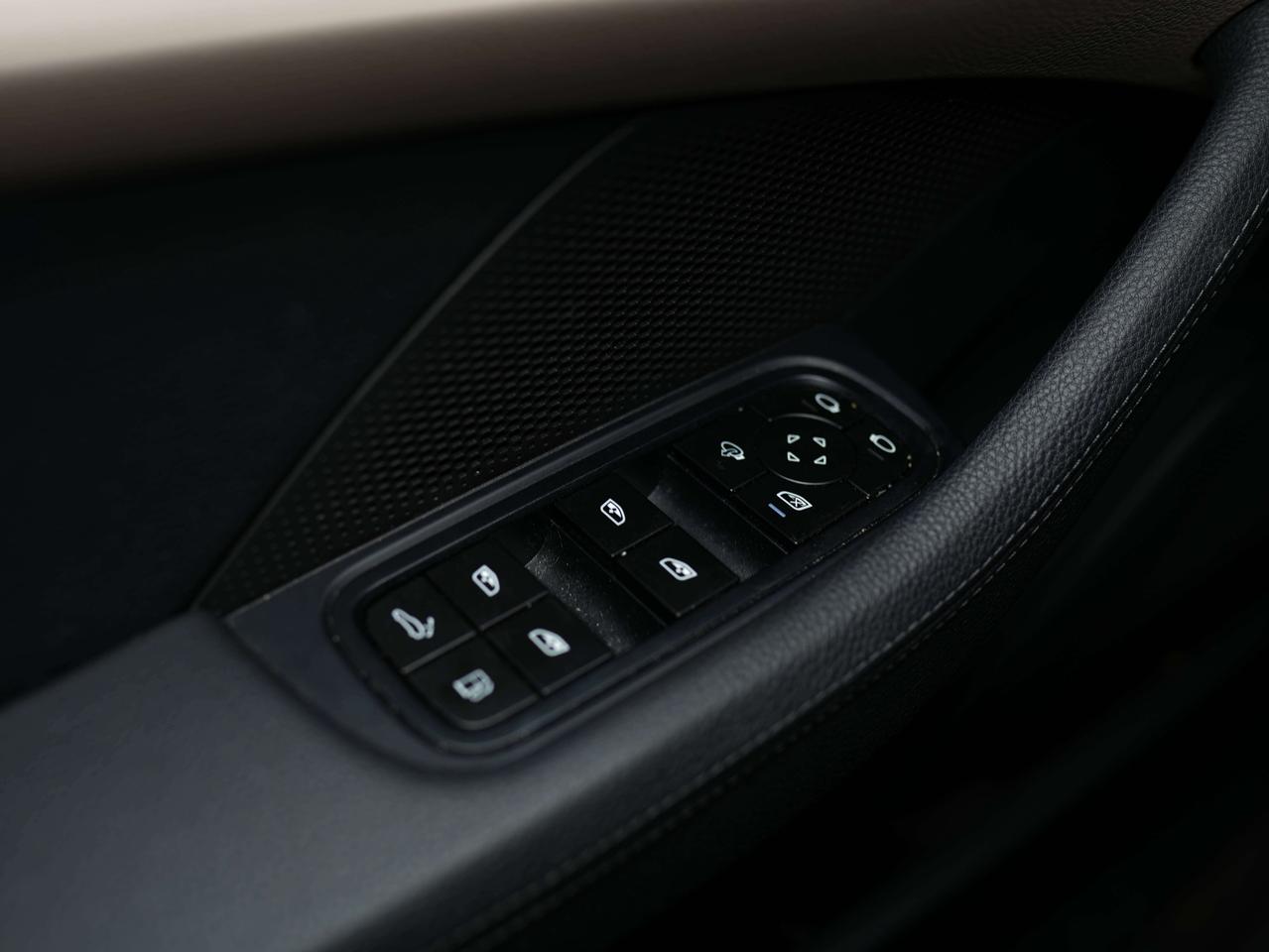 2025 Porsche Panamera 4 | E-HYBRID | PREMIUM PLUS | 20 IN Photo