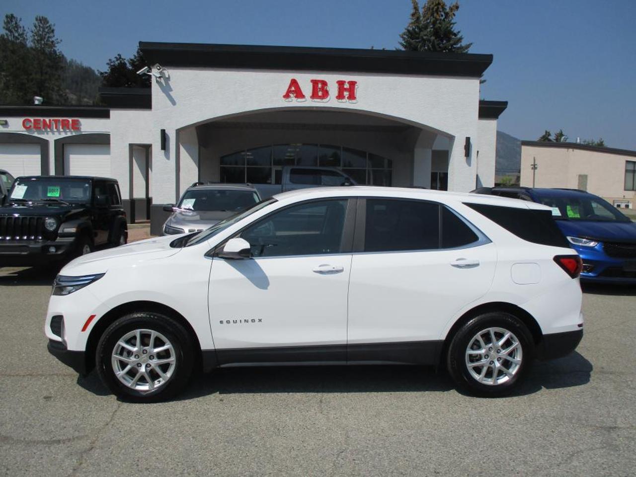 2024 Chevrolet Equinox LT AWD - Photo #3