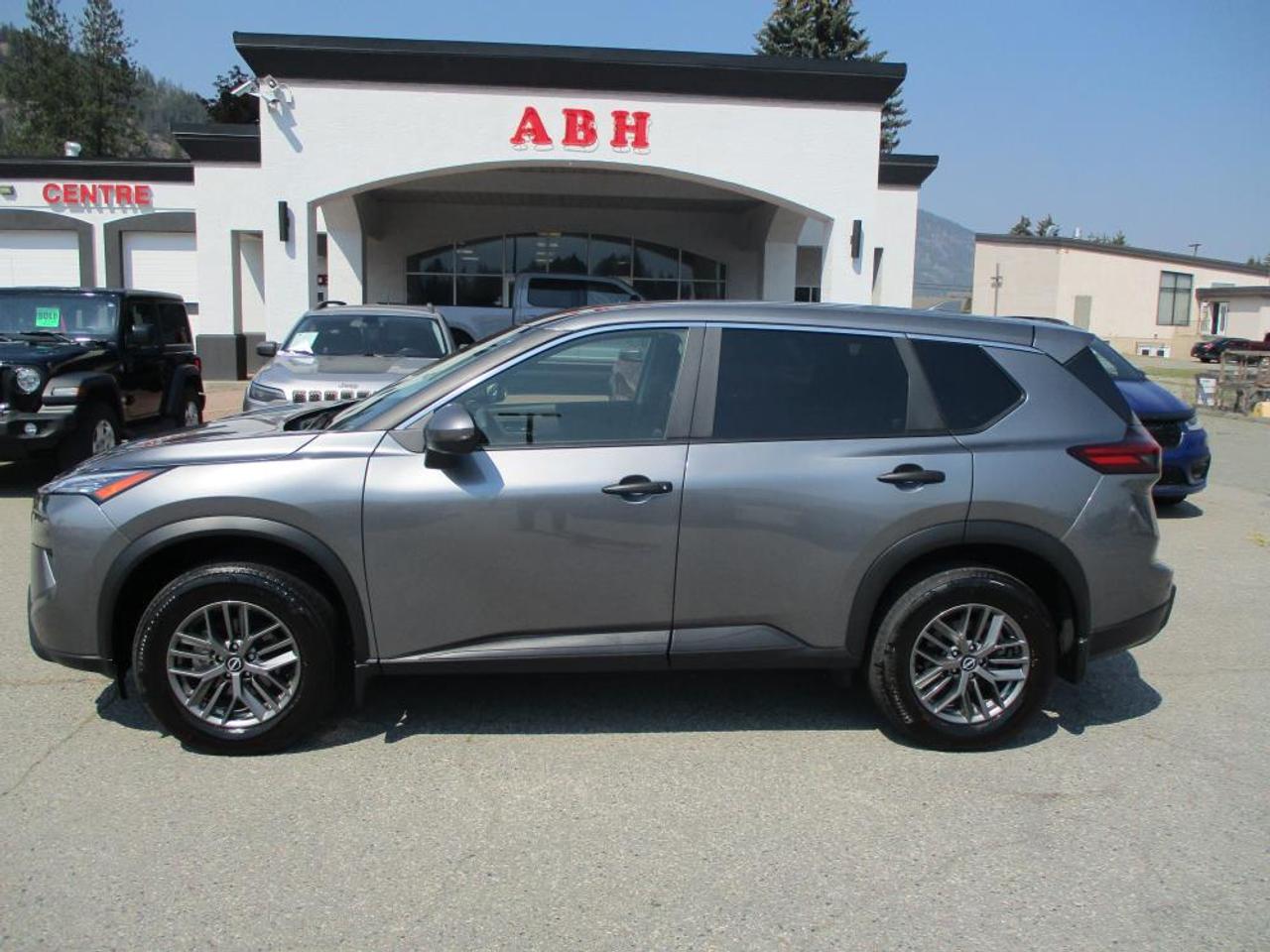 2024 Nissan Rogue S AWD - Photo #3