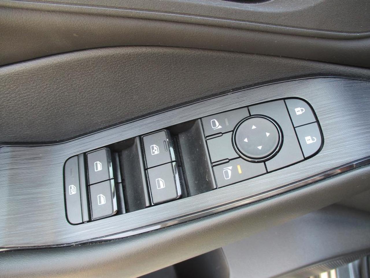 2024 Nissan Rogue S AWD - Photo #9