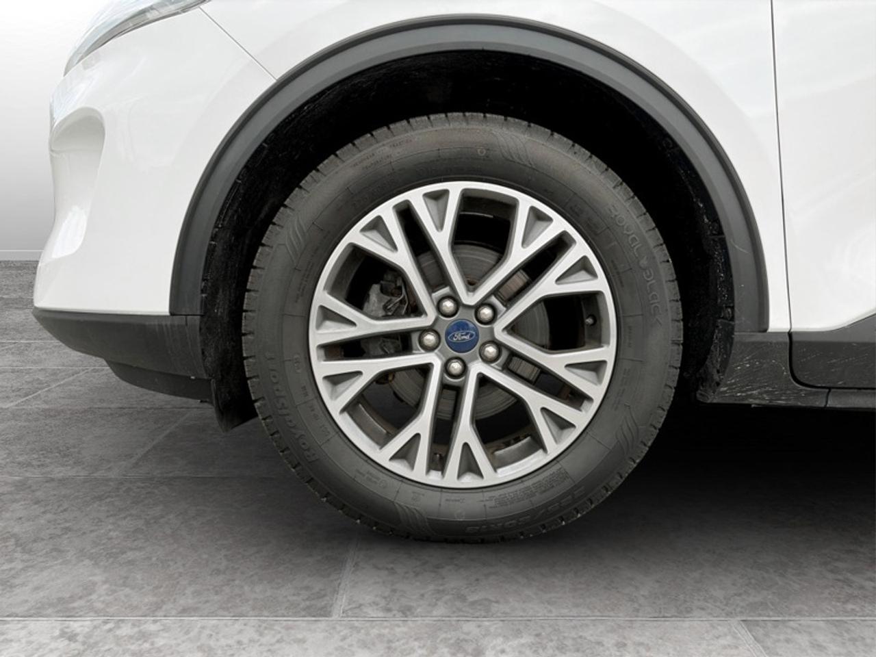 2020 Ford Escape SEL Photo