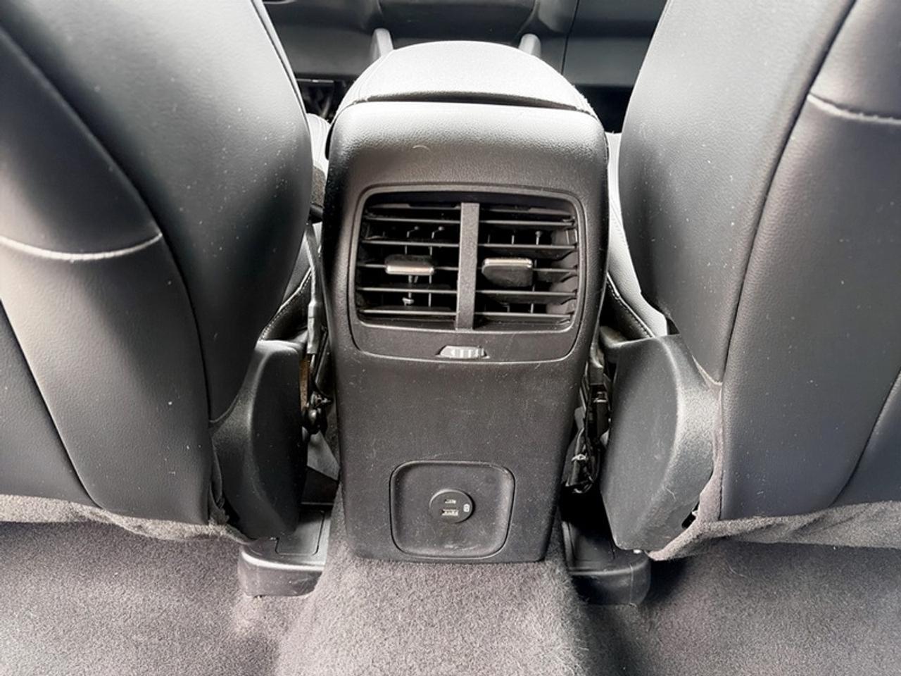 2020 Ford Escape SEL Photo