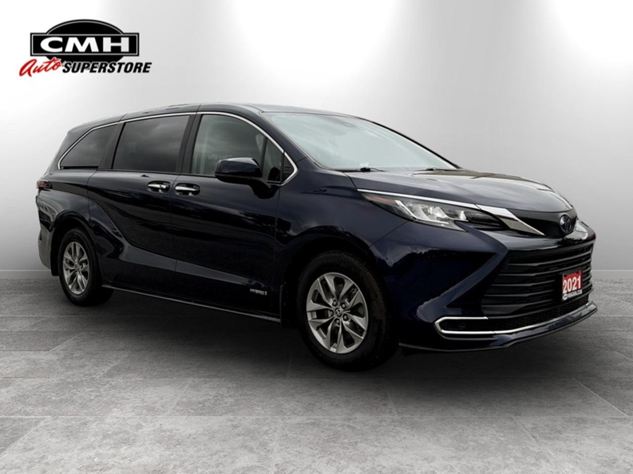 2021 Toyota Sienna XLE  **CLEAN CARFAX - HYBRID** Photo