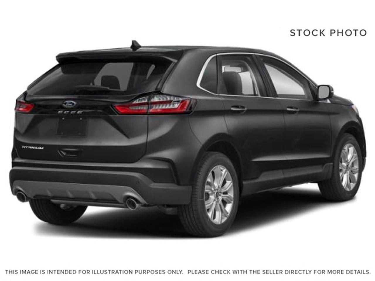 2024 Ford Edge Titanium Photo2