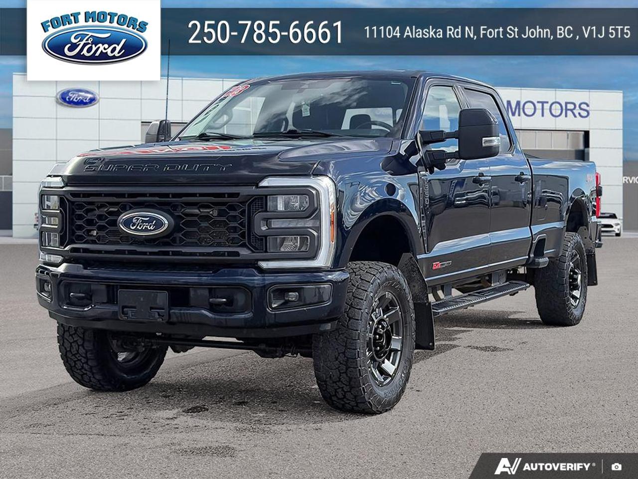 2023 Ford SUPER DUTY F-350 SRW Lariat Photo0