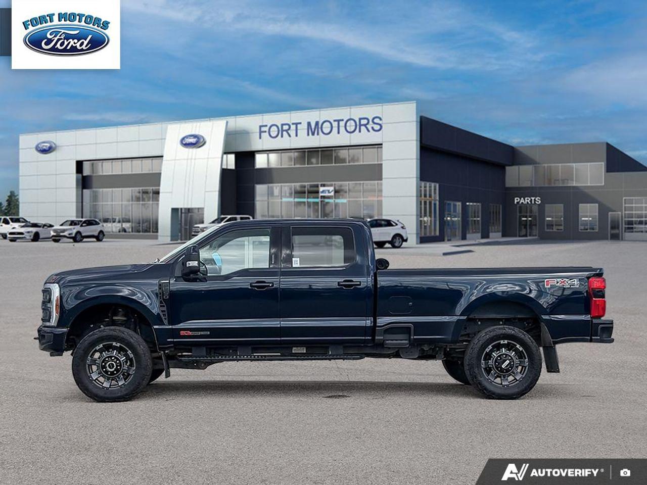 2023 Ford SUPER DUTY F-350 SRW Lariat Photo2