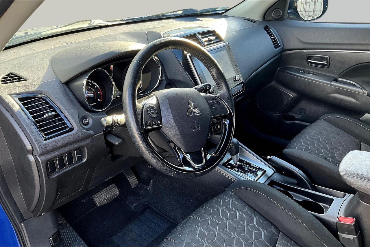 2024 Mitsubishi RVR SE | Backup Cam | Blind Spot | Keyless Start | AWD Photo5