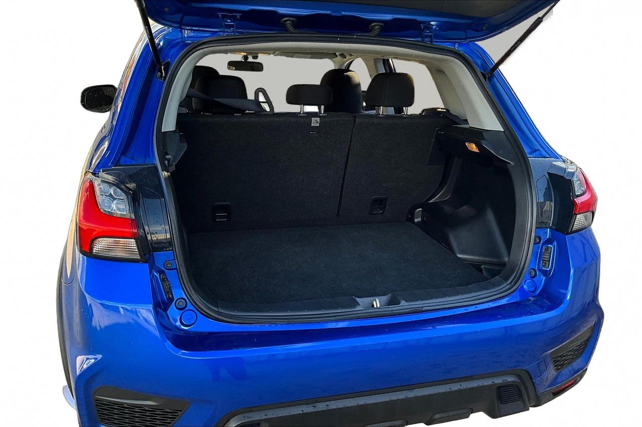 2024 Mitsubishi RVR SE | Backup Cam | Blind Spot | Keyless Start | AWD Photo