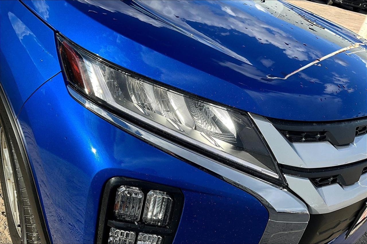 2024 Mitsubishi RVR SE | Backup Cam | Blind Spot | Keyless Start | AWD Photo