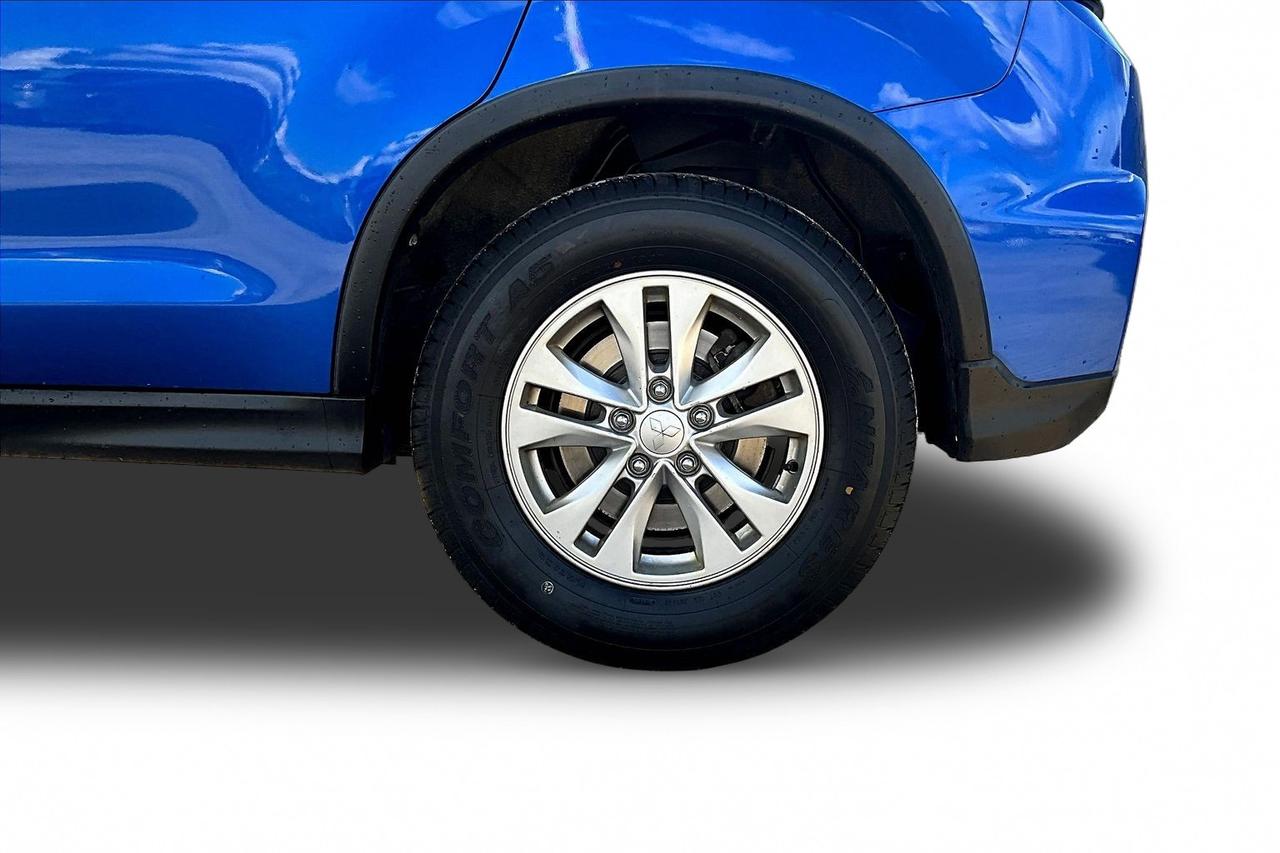 2024 Mitsubishi RVR SE | Backup Cam | Blind Spot | Keyless Start | AWD Photo