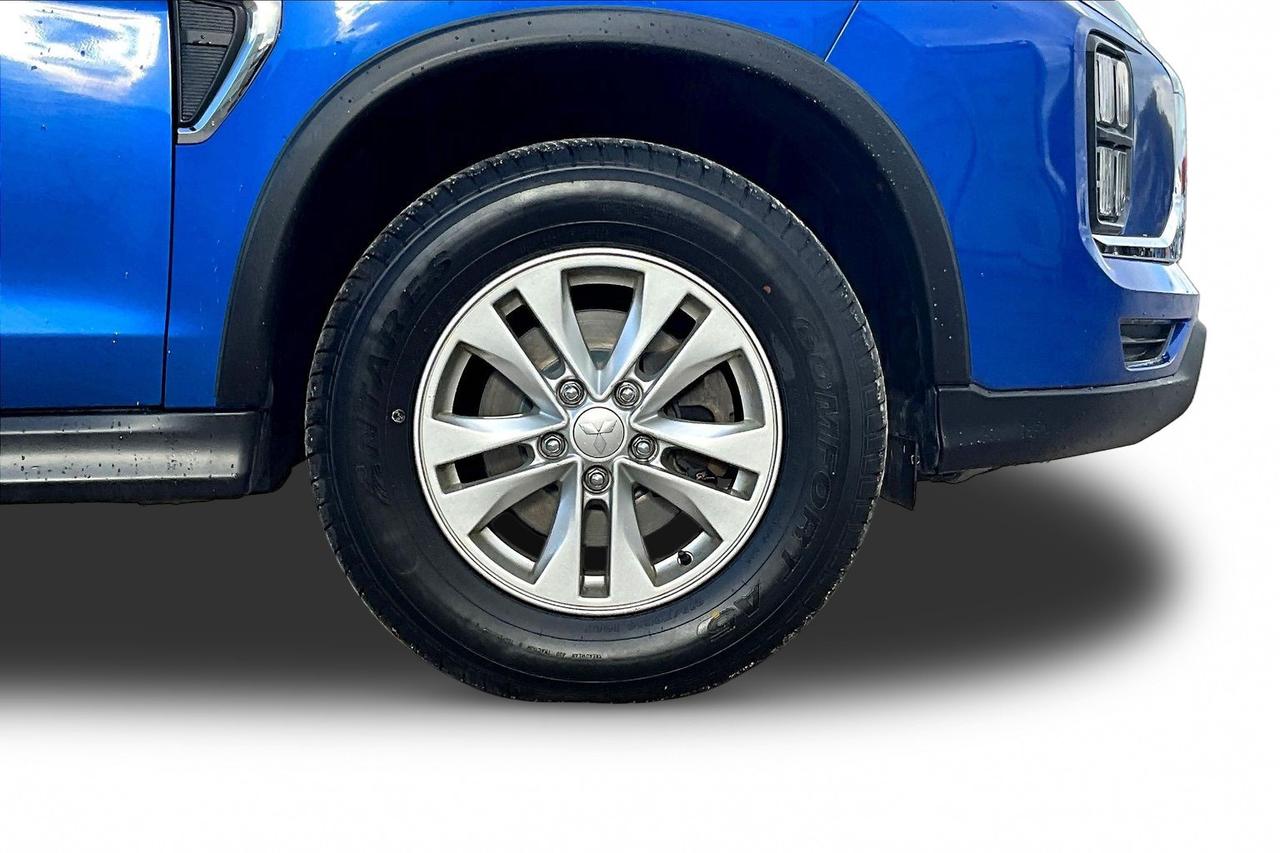 2024 Mitsubishi RVR SE | Backup Cam | Blind Spot | Keyless Start | AWD Photo
