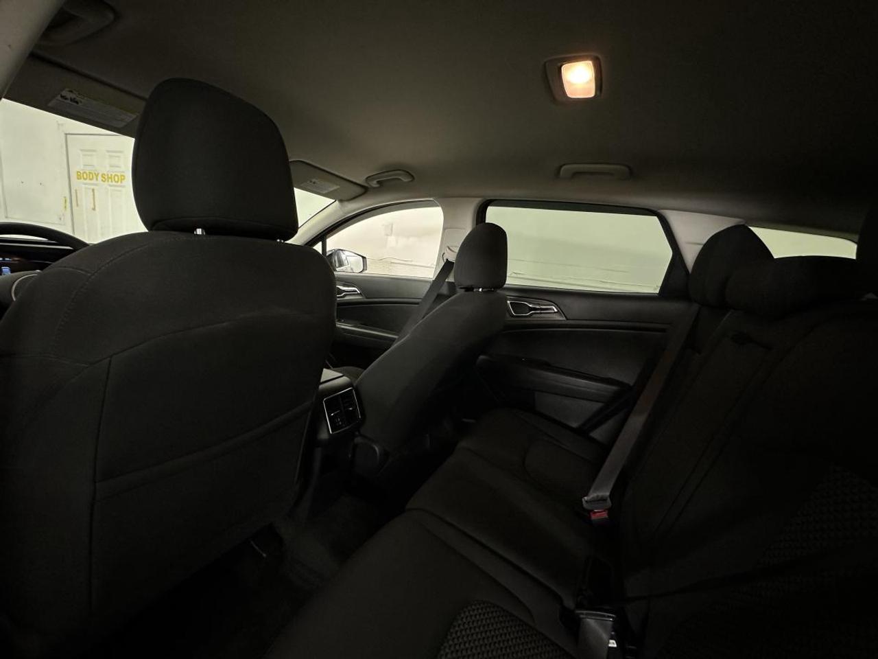 2023 Kia Sportage LX/32KM/OFF 1 OWNER LEASE! Photo