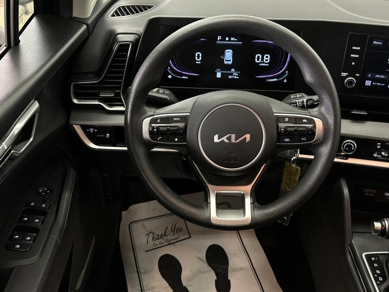 2023 Kia Sportage LX/32KM/OFF 1 OWNER LEASE! Photo