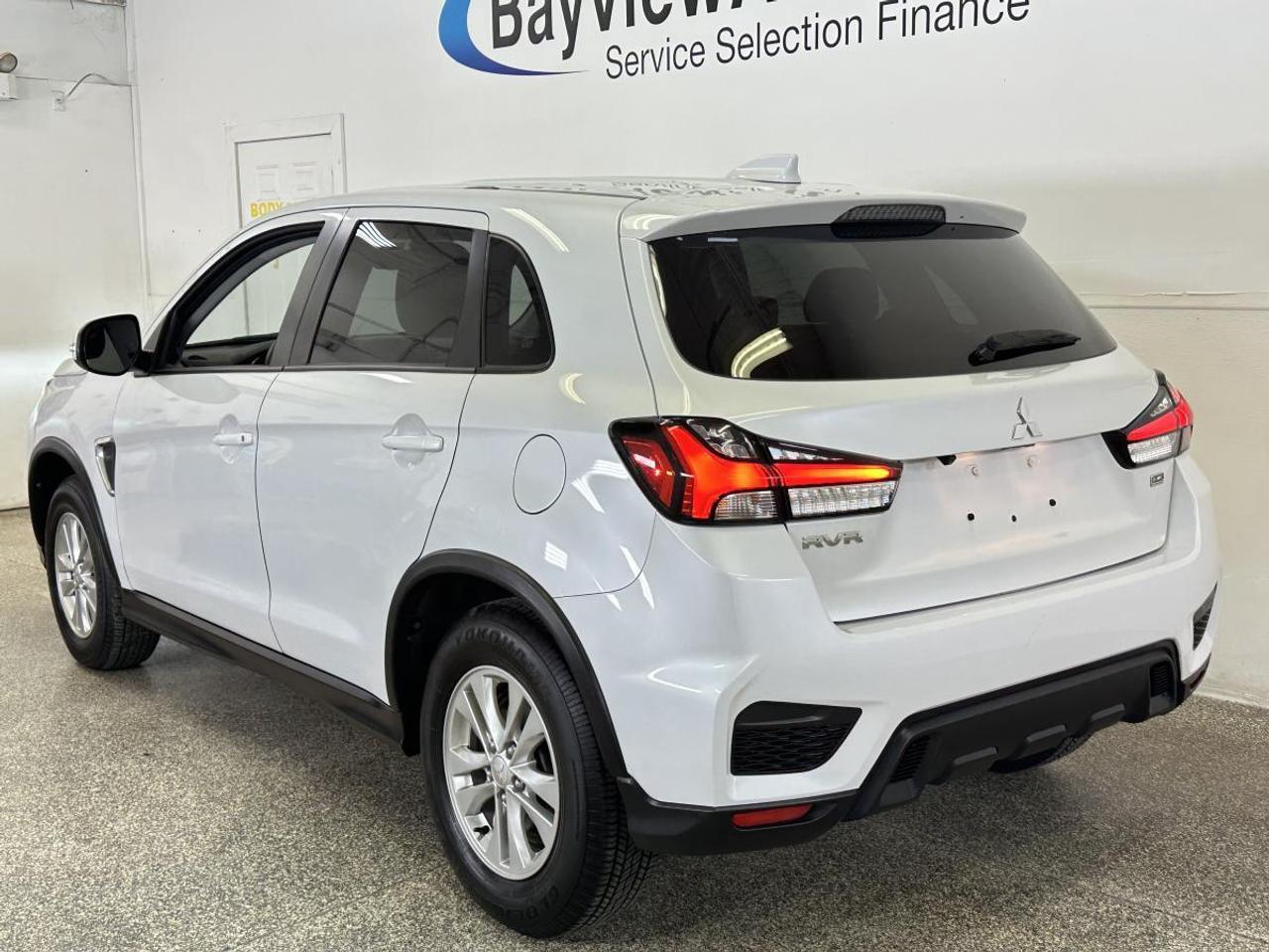 2023 Mitsubishi RVR SE/4WD/44KM/OFF 1 OWNER LEASE! Photo