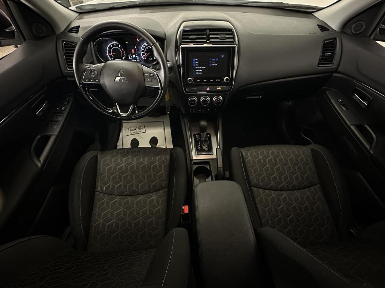 2023 Mitsubishi RVR SE/4WD/44KM/OFF 1 OWNER LEASE! Photo