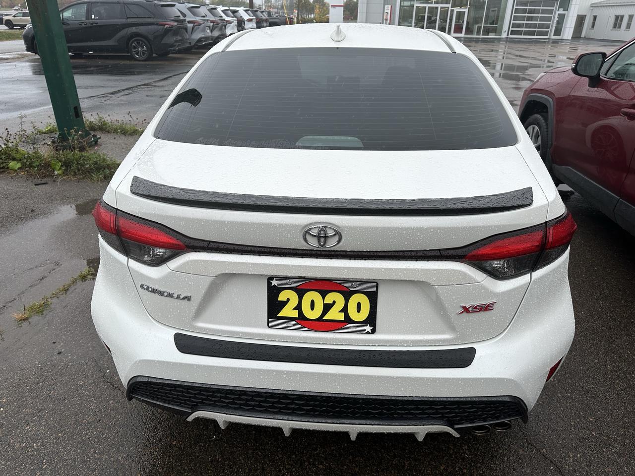 2020 Toyota Corolla XSE Photo4