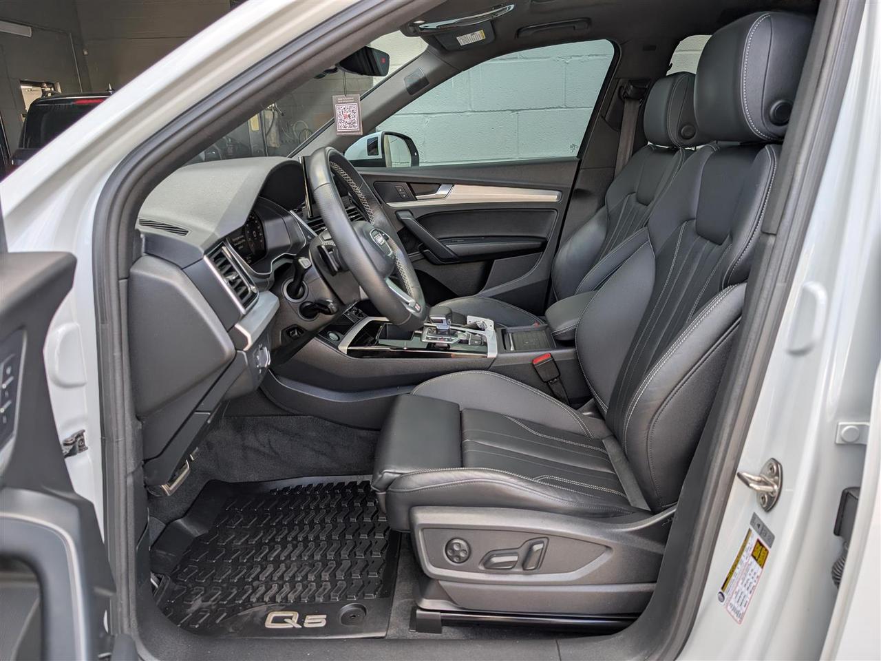 2023 Audi Q5 TECHNIK - S-LINE - PANO ROOF - NAVI - TECH FEATS Photo
